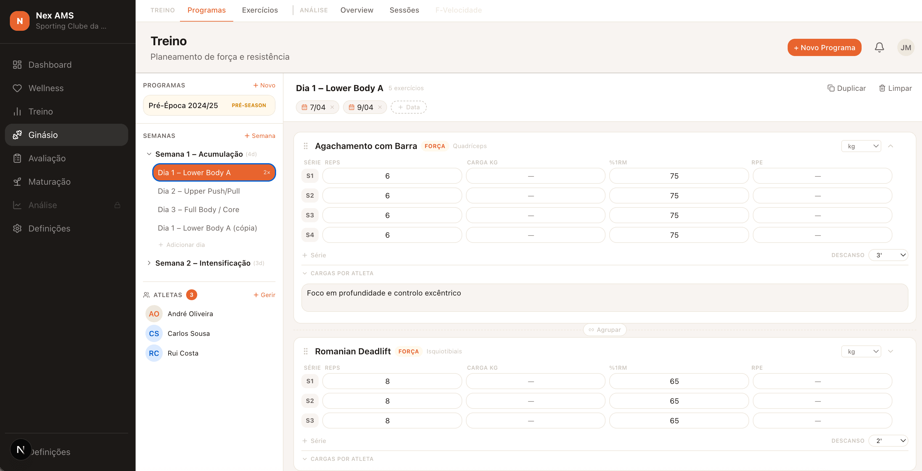 Programação detalhada de força com prescrição individualizada.